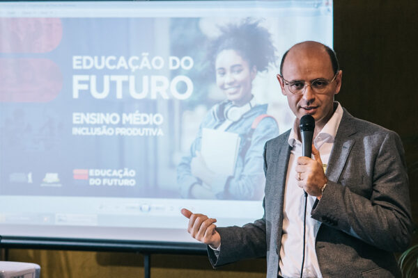 Rossieli Soares e bancada do MDB debatem sobre o novo ensino médio