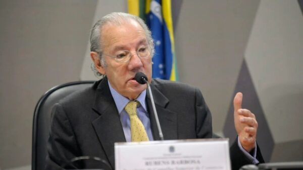 Encontro Virtual recebe o Embaixador Rubens Barbosa para debater Reformas Políticas e Institucionais