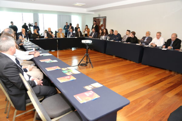 Seminário “O Brasil Precisa Pensar o Brasil” em Florianópolis (SC) debate os caminhos do agro no país