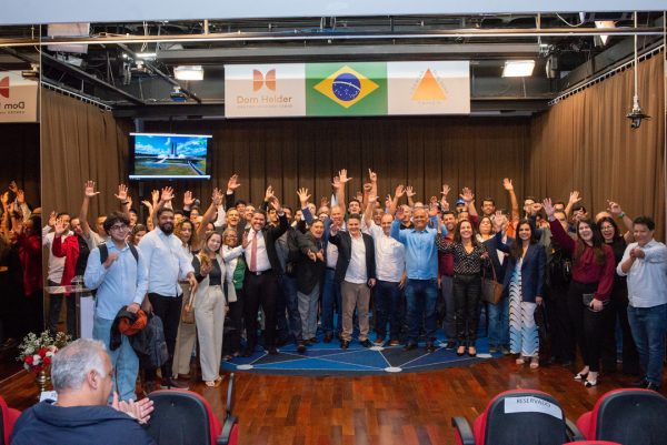 Iniciativa da Fundação Ulysses Guimarães e do MDB reúne lideranças e debate soluções para o desenvolvimento de Minas Gerais e do país