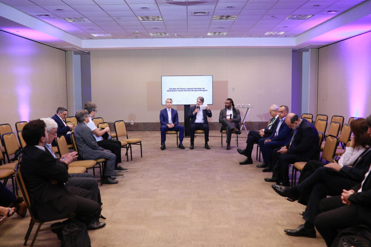 Educação e capital humano são debatidos na Sala Temática sobre Educação, Primeiro Emprego, Ciência e Tecnologia