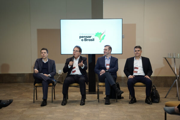 Sala Temática discute caminhos para o desenvolvimento econômico e regional do Brasil